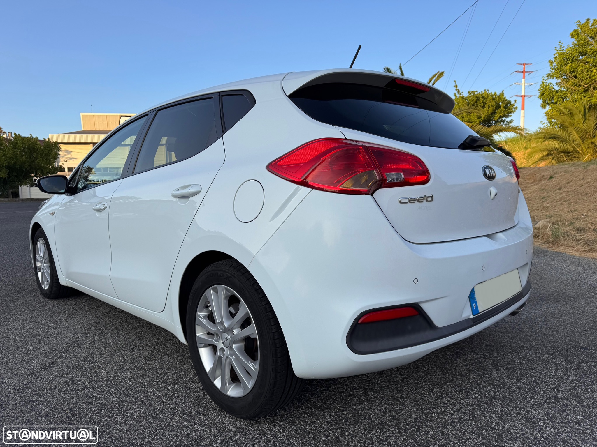 Kia Ceed 1.4 CRDi More Edition - 17