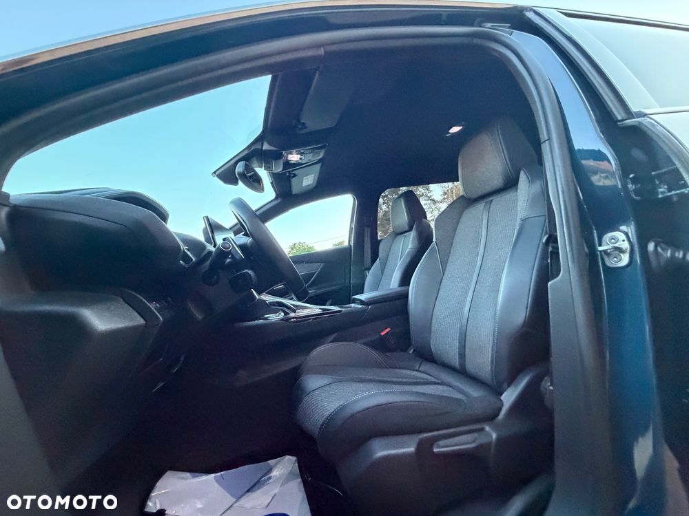 Peugeot 5008 - 19