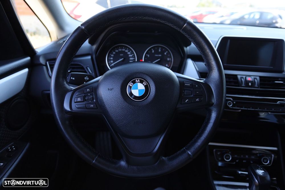BMW 216 Active Tourer d Aut. Luxury Line - 14