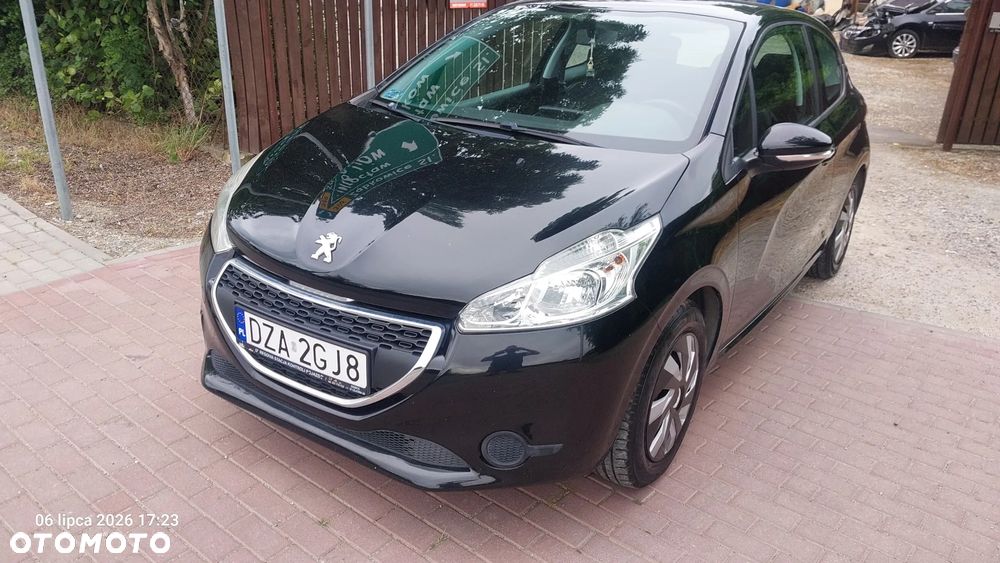 Peugeot 208 - 11