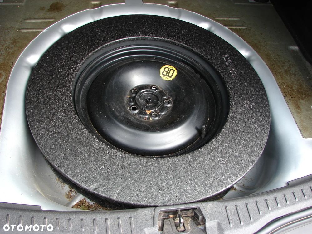 Ford Focus Turnier 1.6 TDCi DPF Start-Stopp-System Titanium - 12