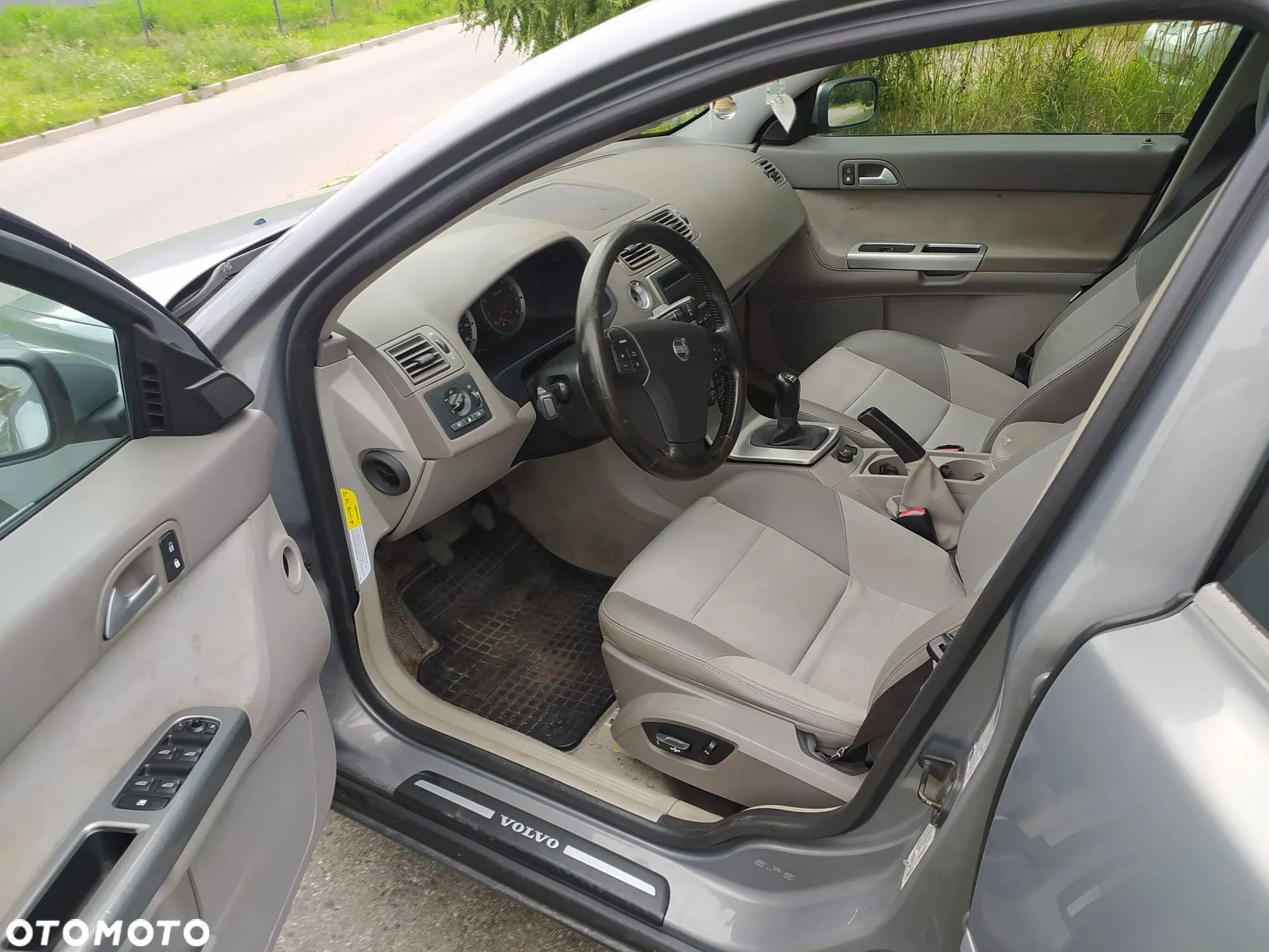 Volvo S40 T5 Momentum - 10