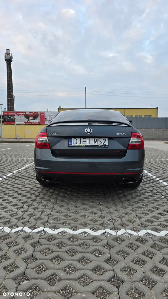 Skoda Octavia 2.0 TSI RS - 6