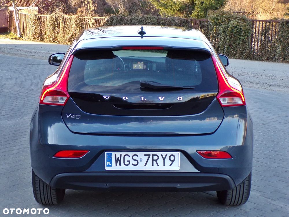 Volvo V40 D2 Momentum - 9