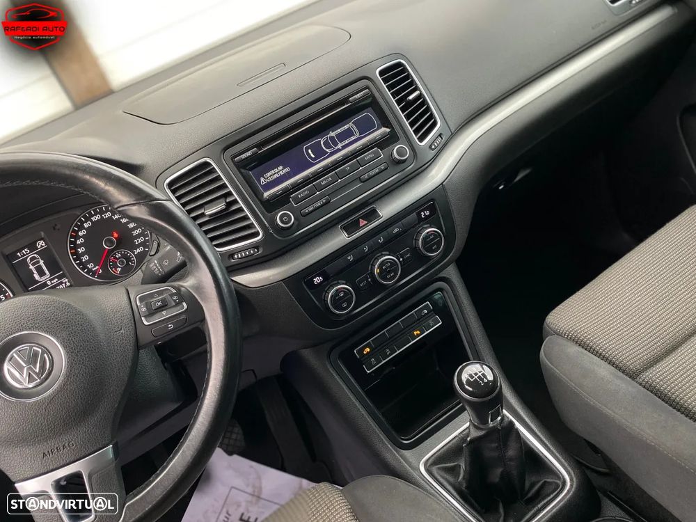 VW Sharan 2.0 TDi Confortline - 24