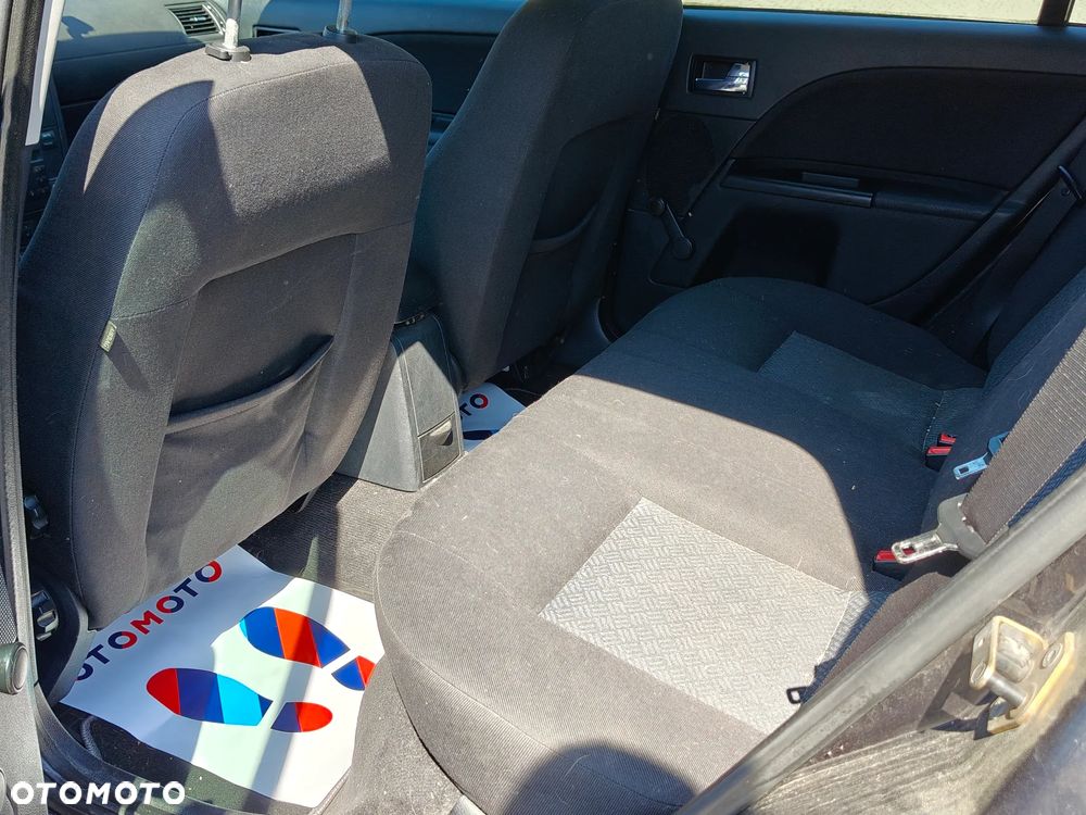 Ford Mondeo 1.8 Ghia - 8