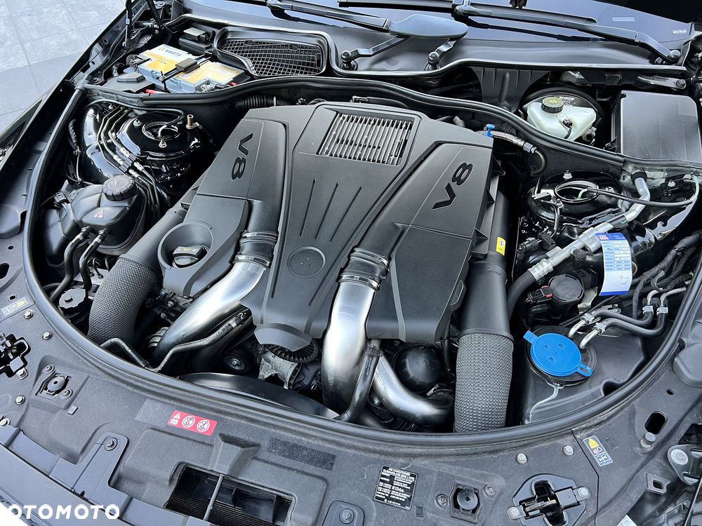 Mercedes-Benz CL 500 4-Matic BlueEff - 37