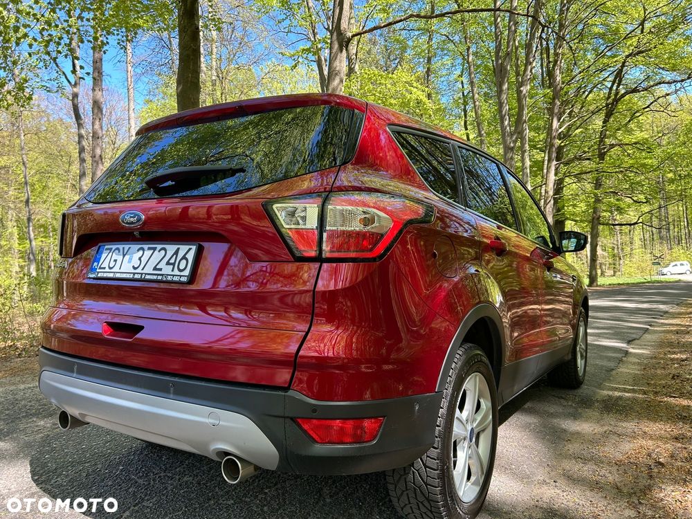 Ford Kuga 2.0 TDCi 2x4 Titanium - 3