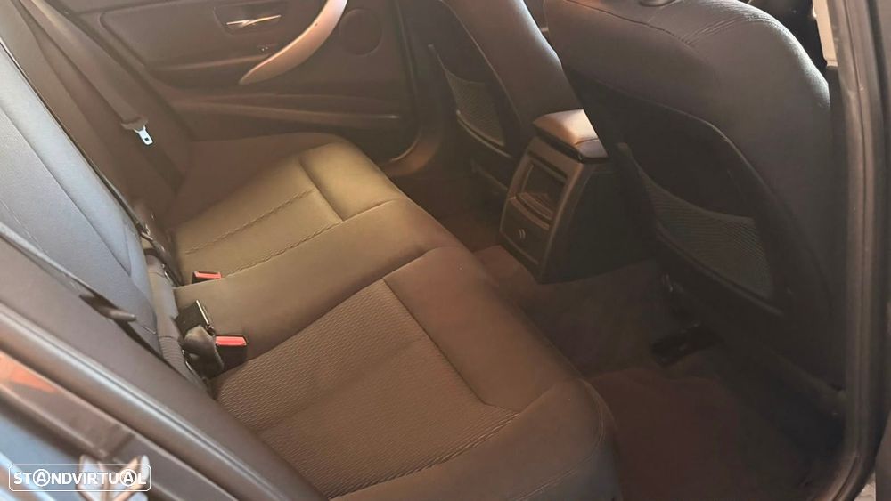 BMW 318 d Advantage Auto - 31