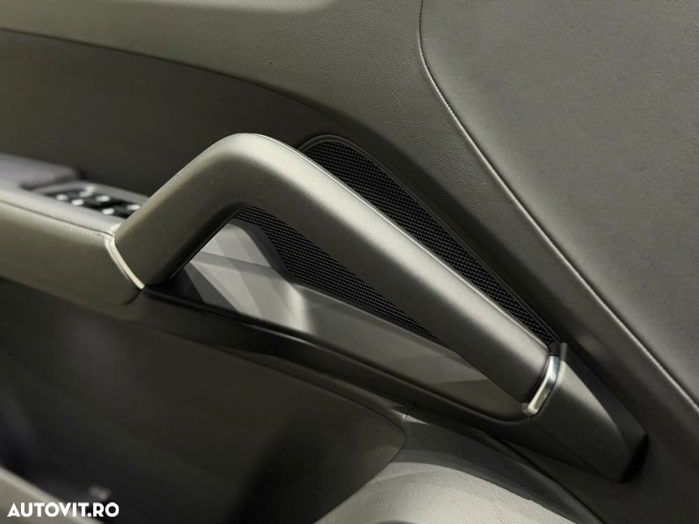 Porsche Cayenne - 30