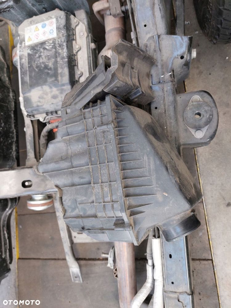 Jeep Wrangler JL 18 2.0 obudowa filtra powietrza - 2
