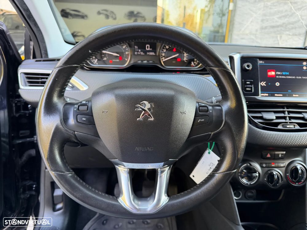 Peugeot 208 1.2 PureTech Signature - 18