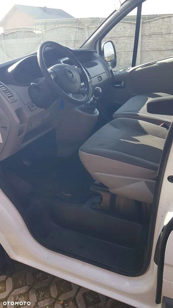 Opel Vivaro - 14