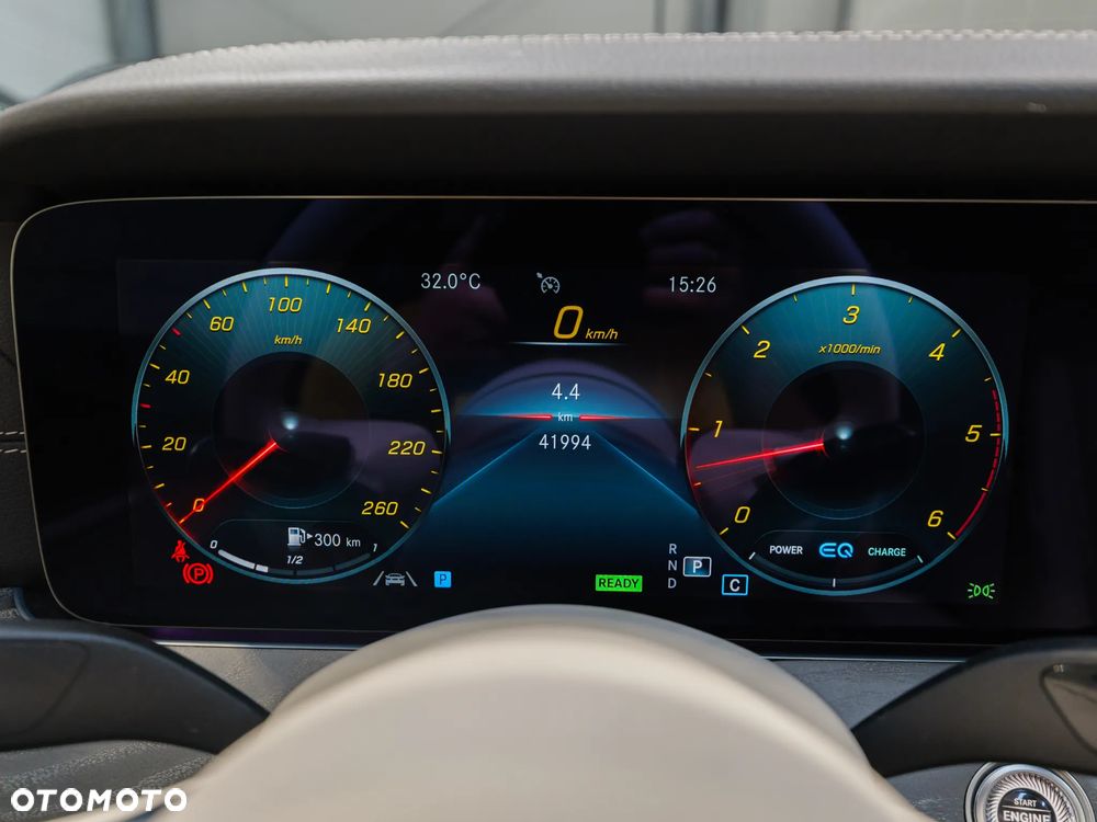 Mercedes-Benz CLS 300 d 4-Matic AMG - 23