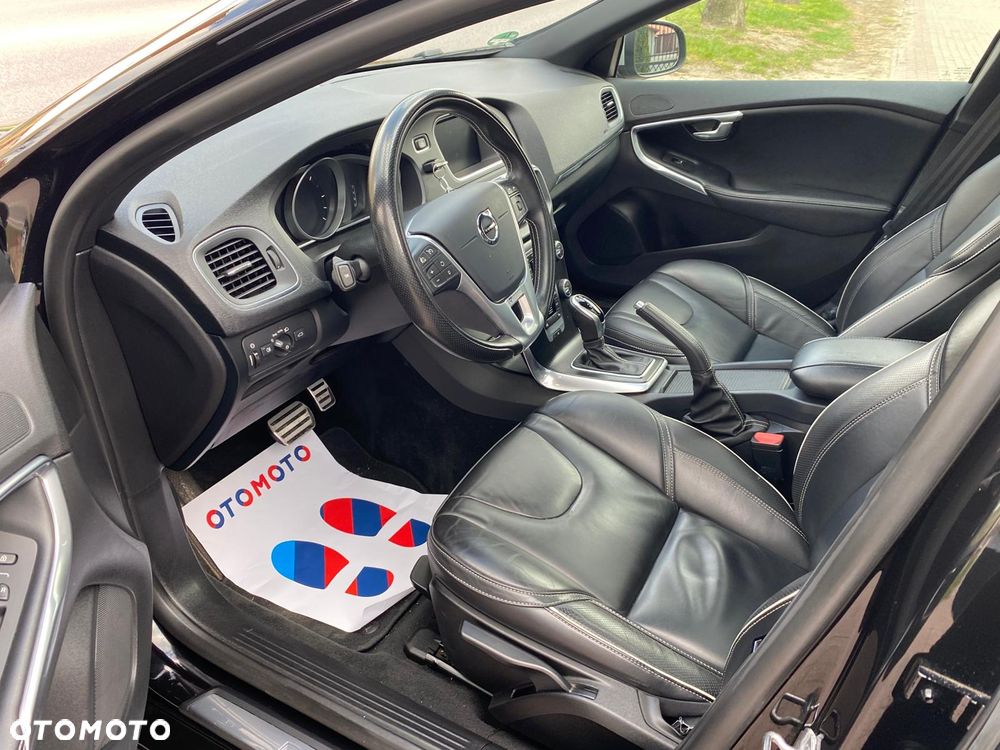 Volvo V40 D3 Geartronic RDesign - 5
