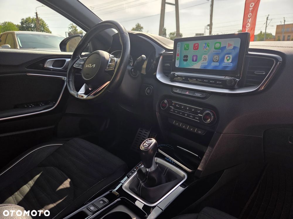 Kia ProCeed - 13