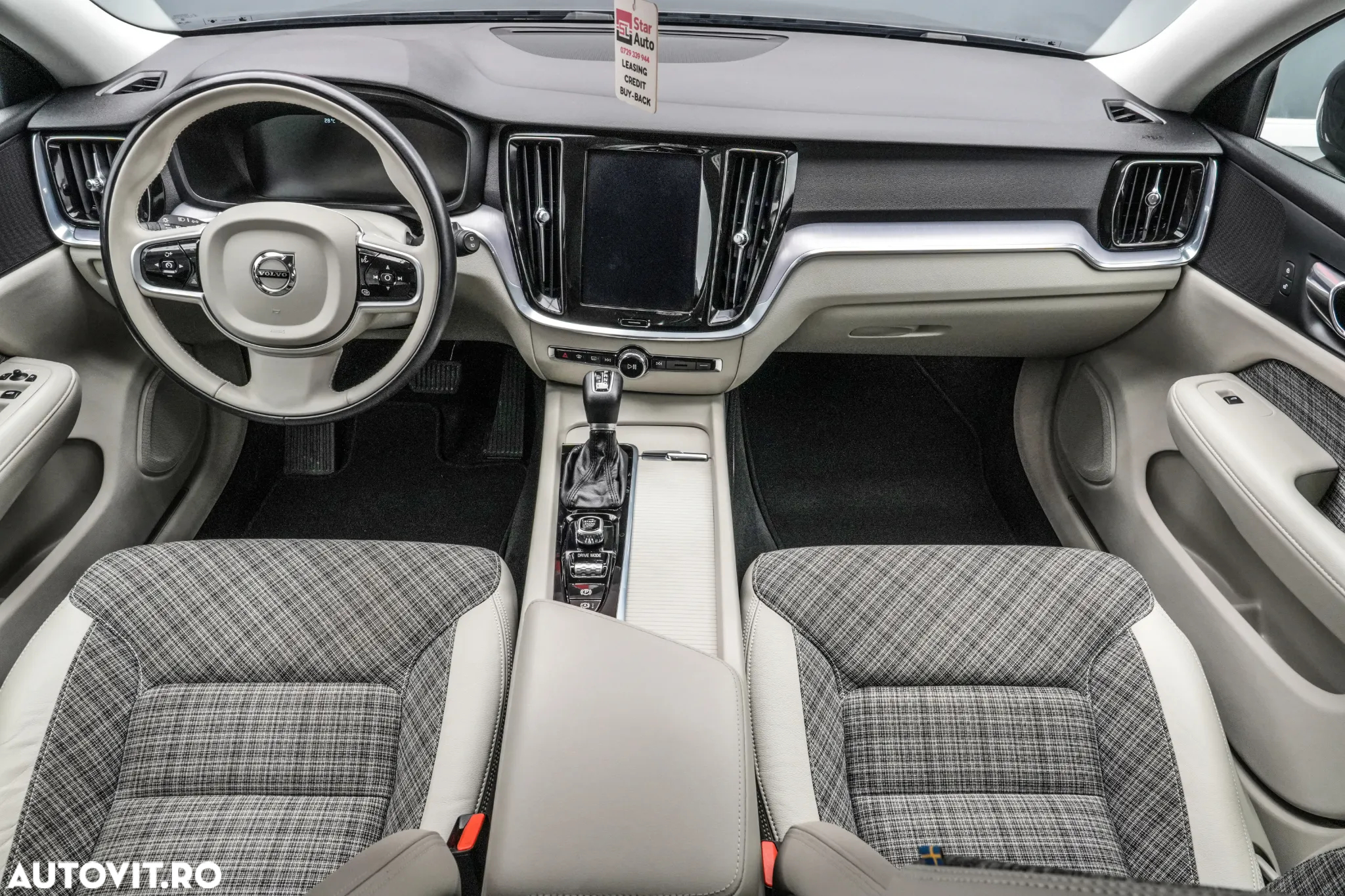 Volvo V60 D3 Momentum Pro - 7