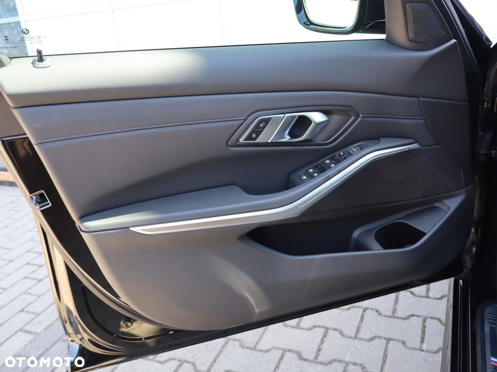 BMW Seria 3 - 17