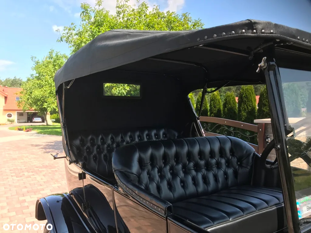 Ford Inny - 24