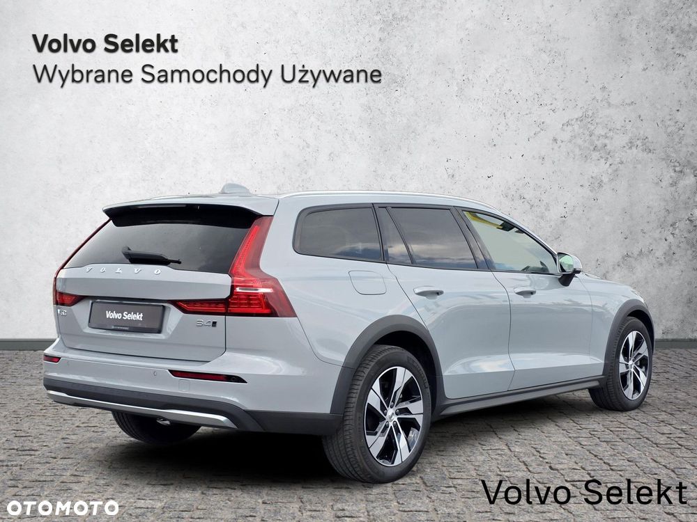 Volvo V60 Cross Country - 7