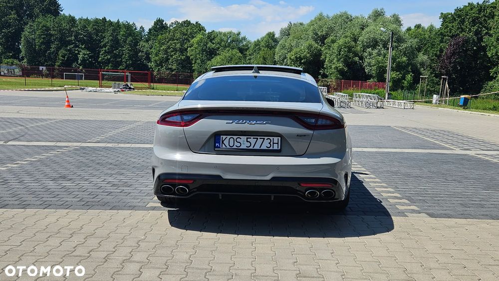 Kia Stinger - 6