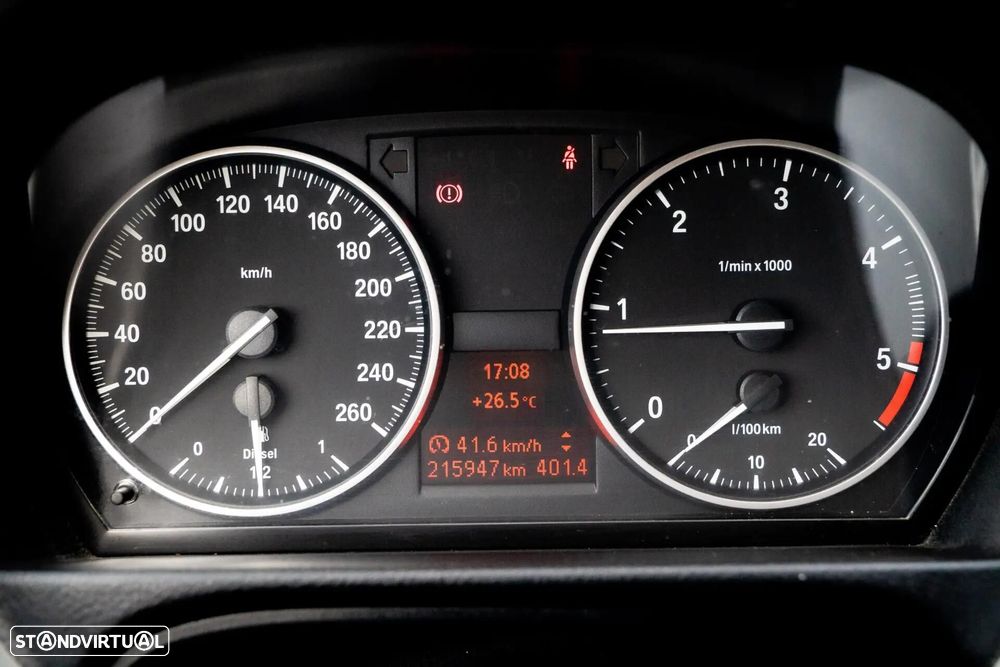 BMW 318 d Line Sport - 14