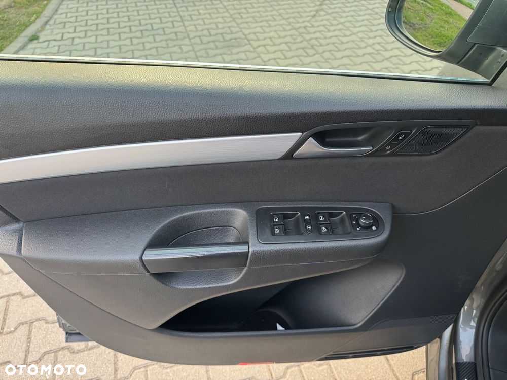 Volkswagen Sharan - 23