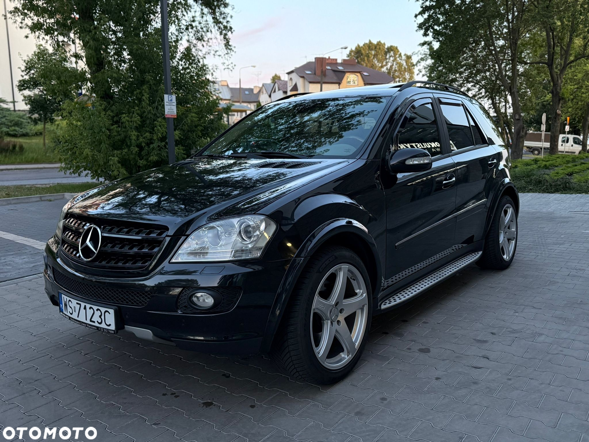 Mercedes-Benz ML 500 4-Matic - 15