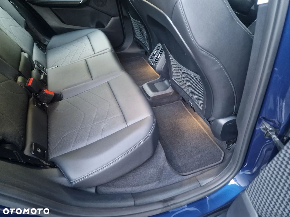 BMW iX1 xDrive30 66.5kWh xLine - 24