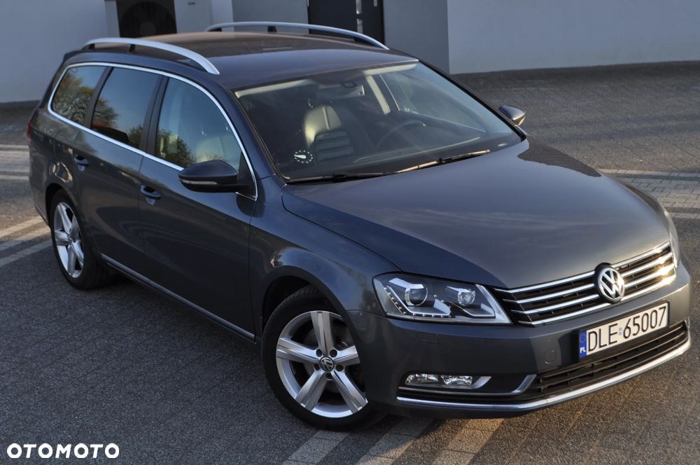 Volkswagen Passat 2.0 TDI DPF Highline - 24