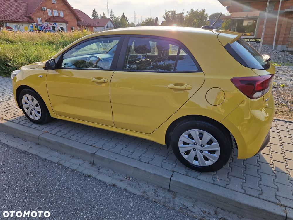 Kia Rio 1.2 L - 33