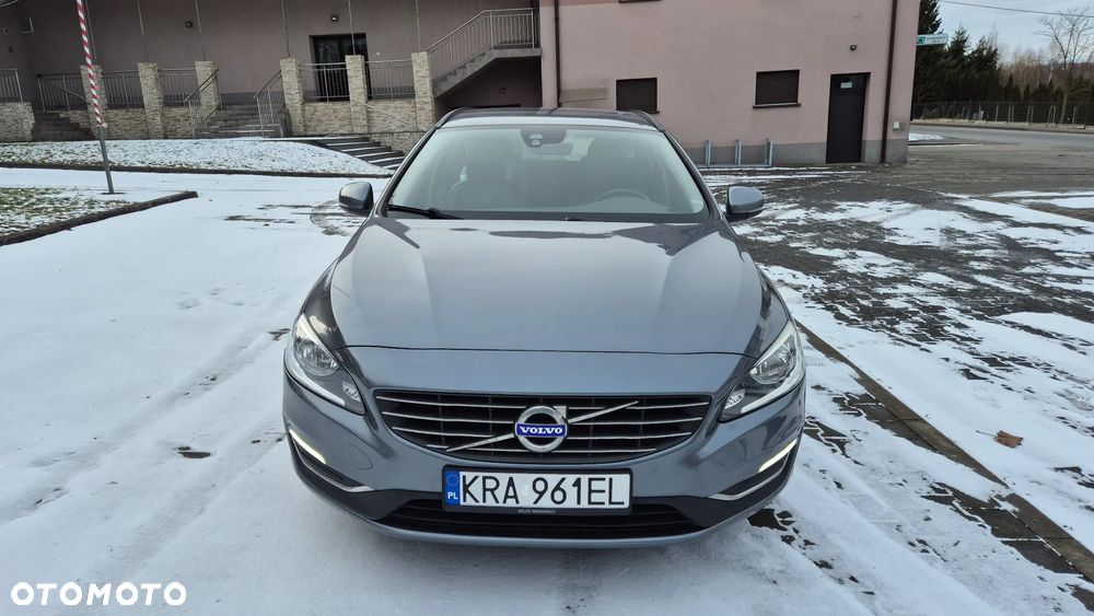 Volvo V60 D2 Summum - 12