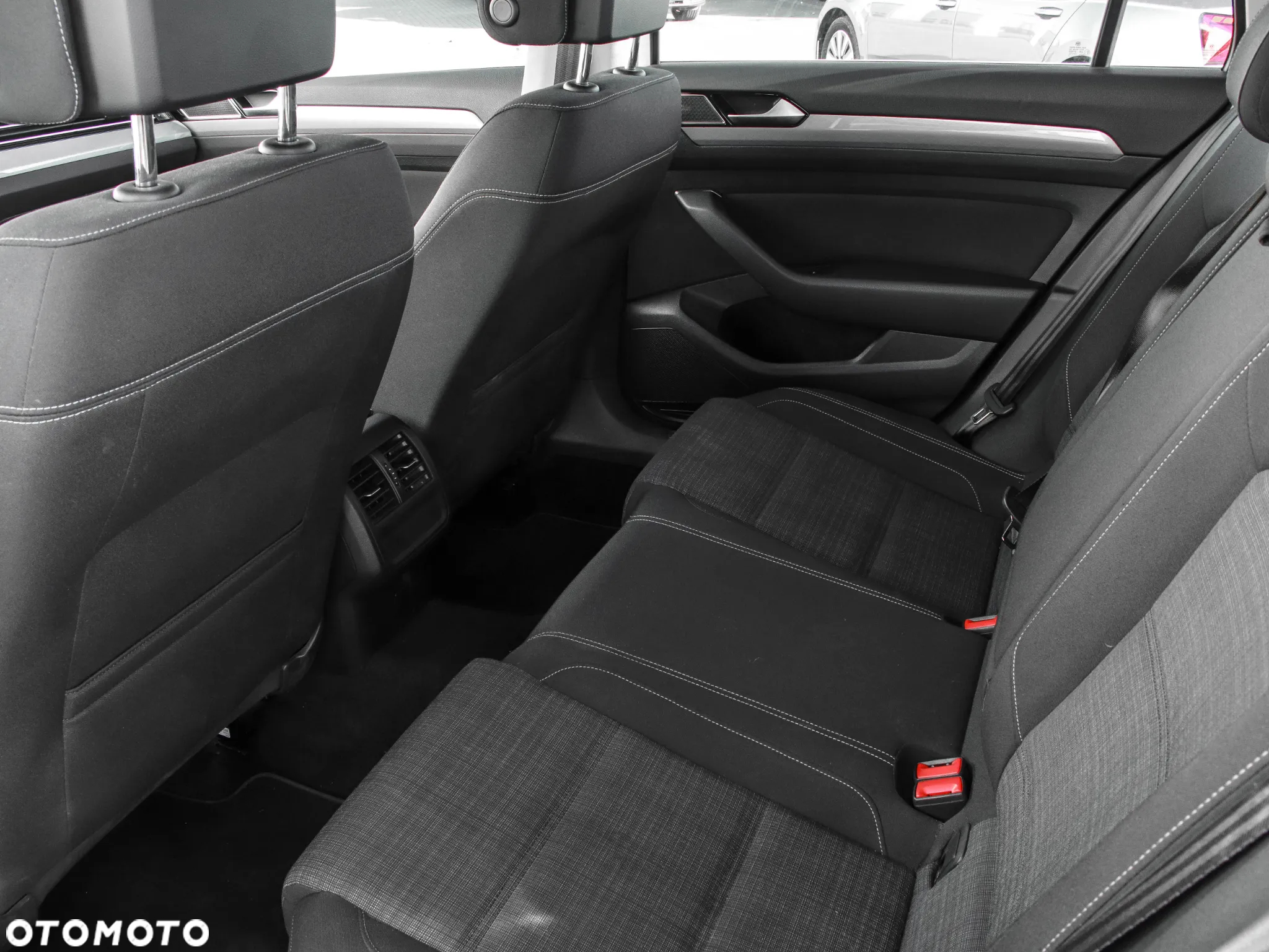 Volkswagen Passat 2.0 TDI EVO Business DSG - 11