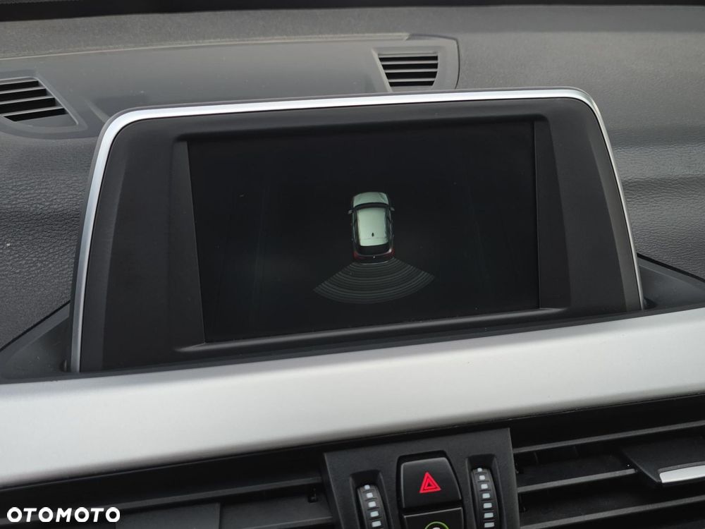 BMW X1 sDrive16d Advantage - 24