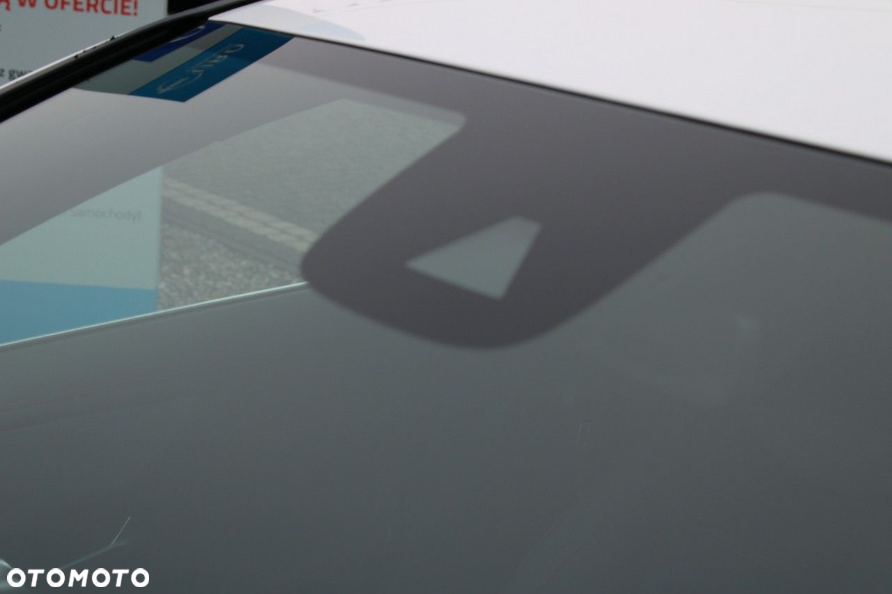 Mercedes-Benz CLA - 11