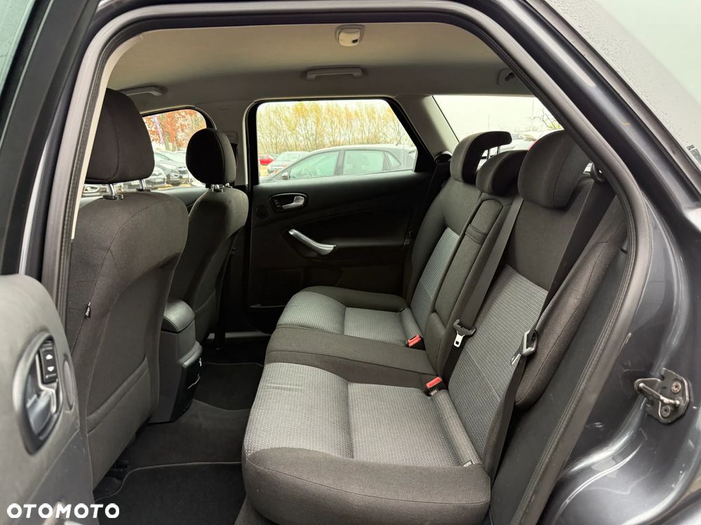 Ford Mondeo 2.0 Titanium - 27