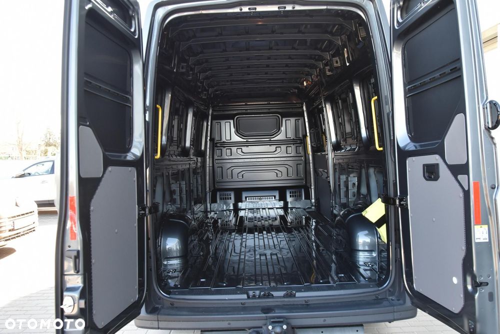 Volkswagen Crafter - 9