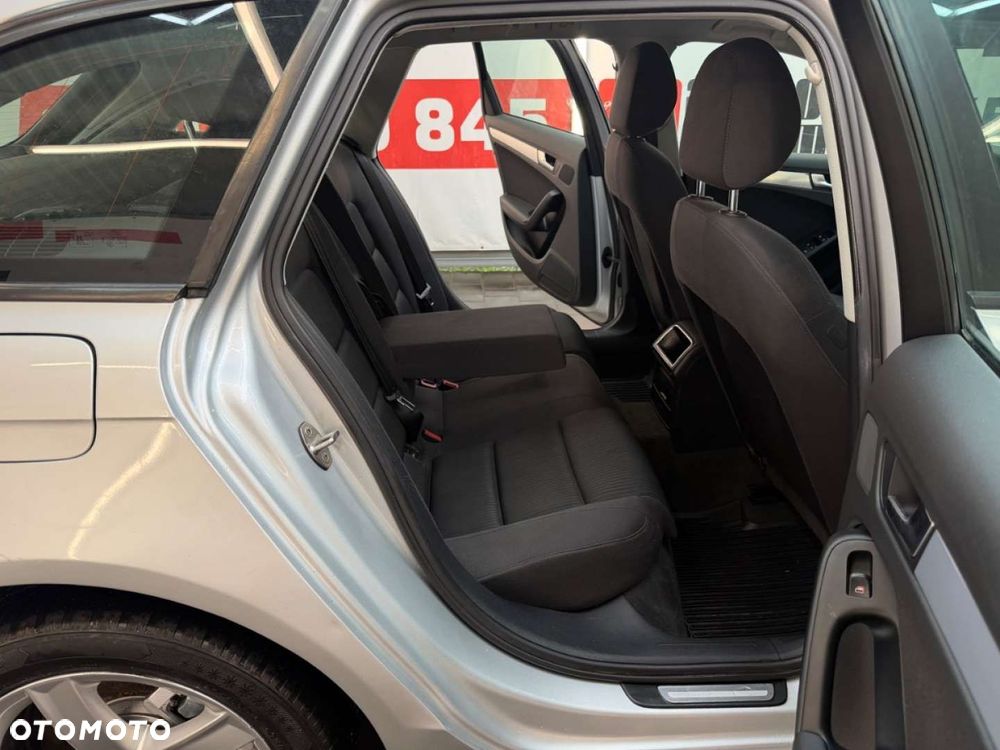 Audi A4 Avant - 33