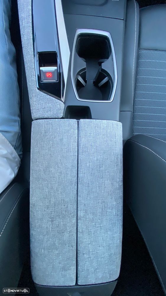 Peugeot E-3008 73 kWh Allure - 59