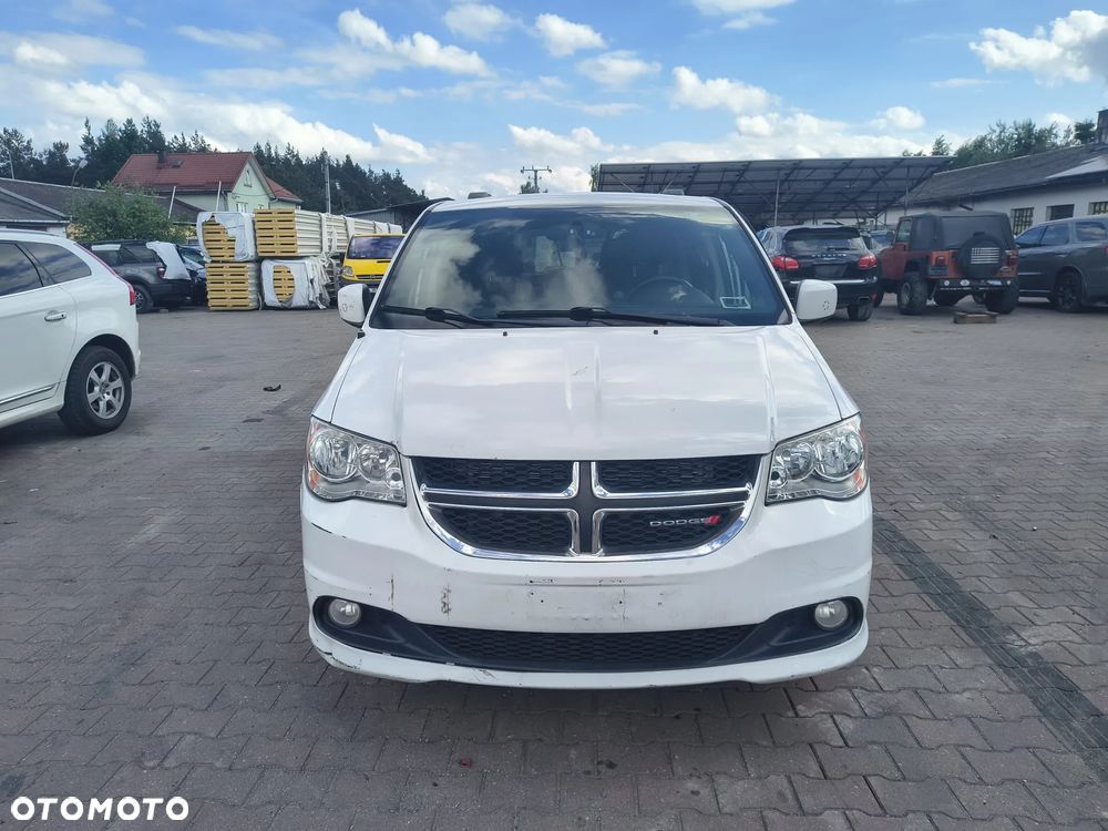Dodge Grand Caravan 3.6 R/T - 8