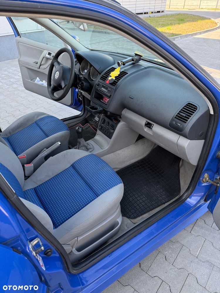 Volkswagen Polo 1.4 16V Trendline - 26