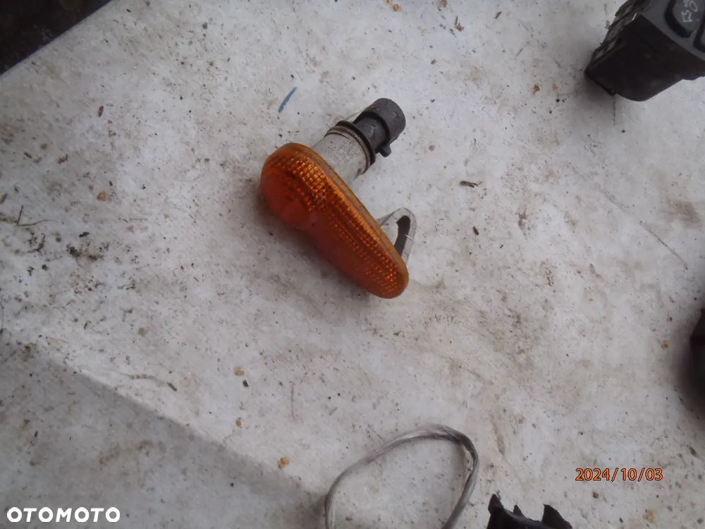 kierunkowskaz kierunek lampa tył halogen alfa romeo 147 156  oryginał - 13