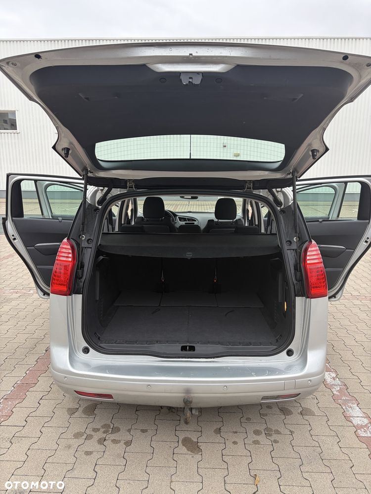 Peugeot 5008 - 8