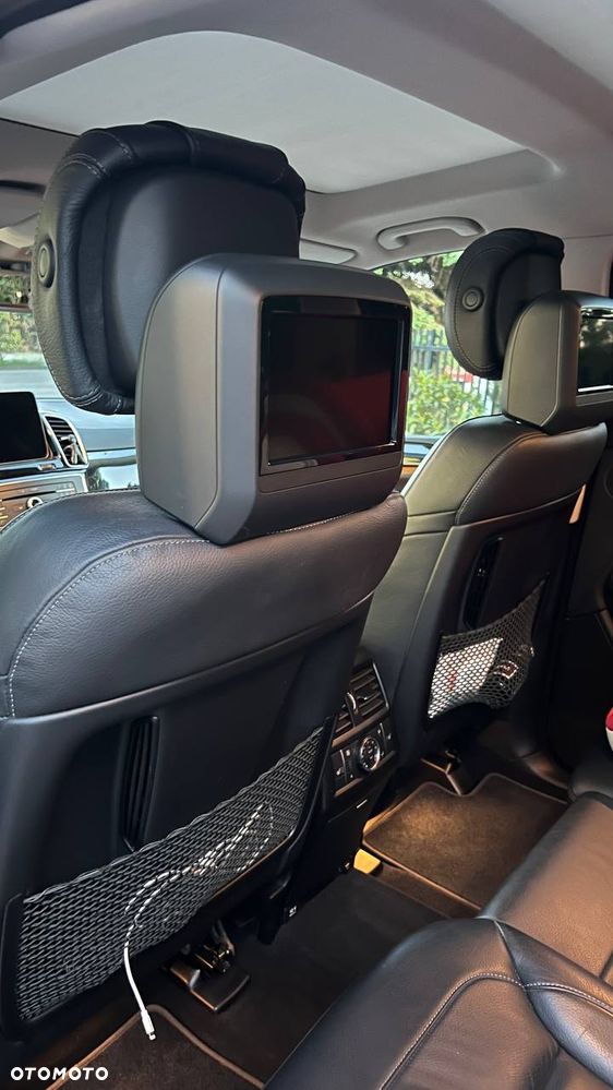Mercedes-Benz GLS - 11