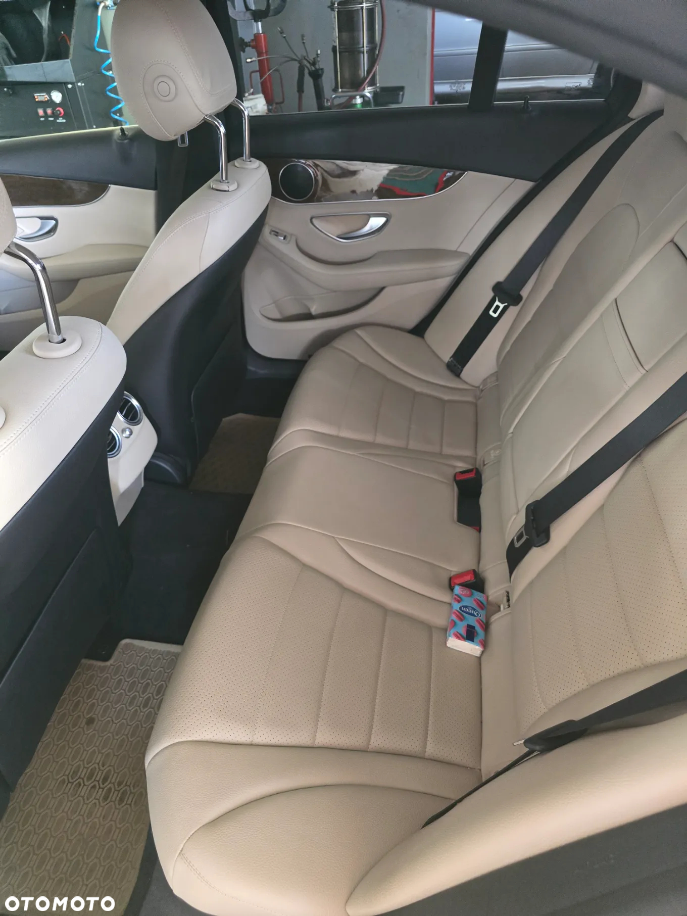 Mercedes-Benz Klasa C 300 7G-TRONIC - 15