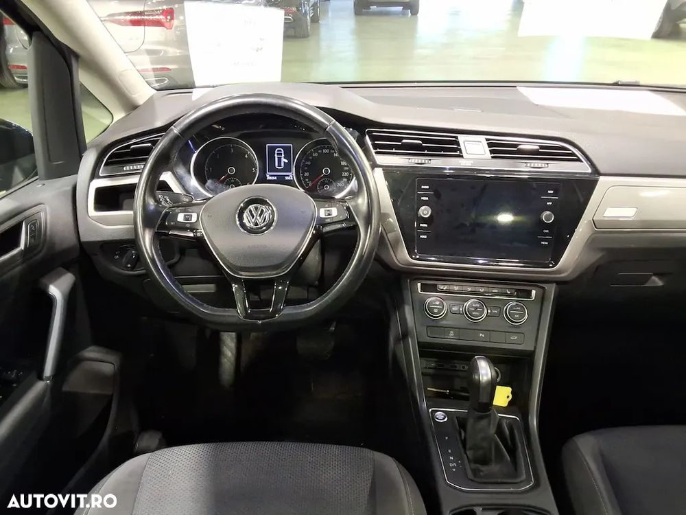 Volkswagen Touran 2.0 TDI SCR DSG Trendline - 5