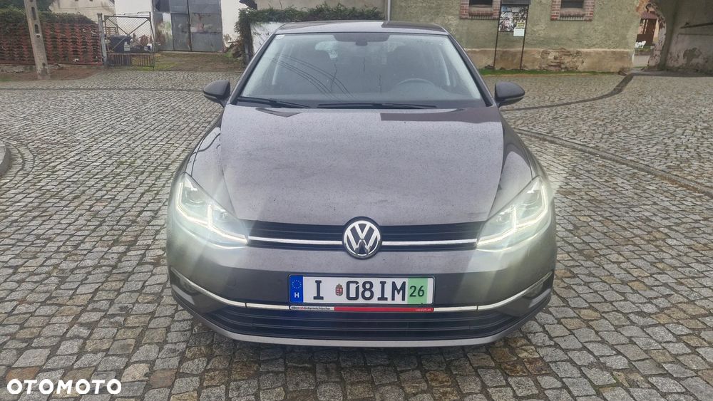 Volkswagen Golf - 2