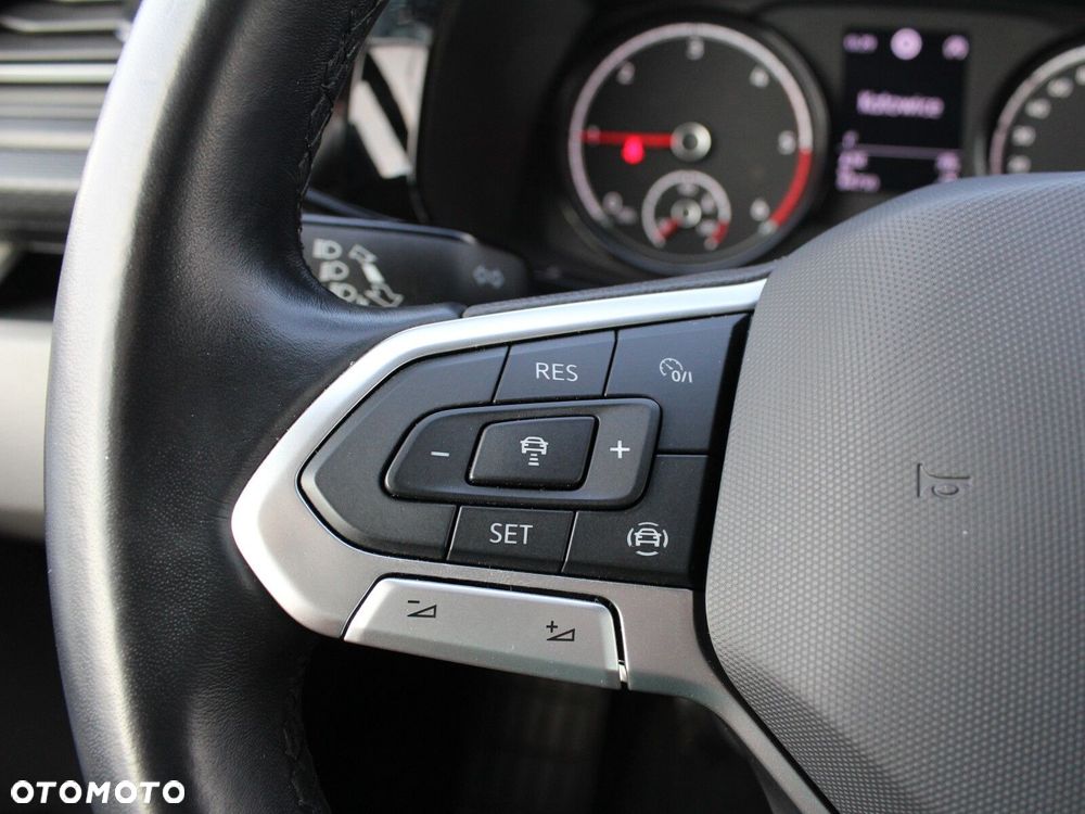 Volkswagen Caravelle - 21