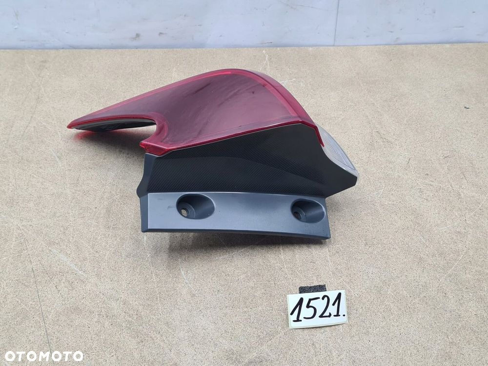 Lampa tył prawy tylna prawa Toyota Auris II 2 2015-2019 - 3