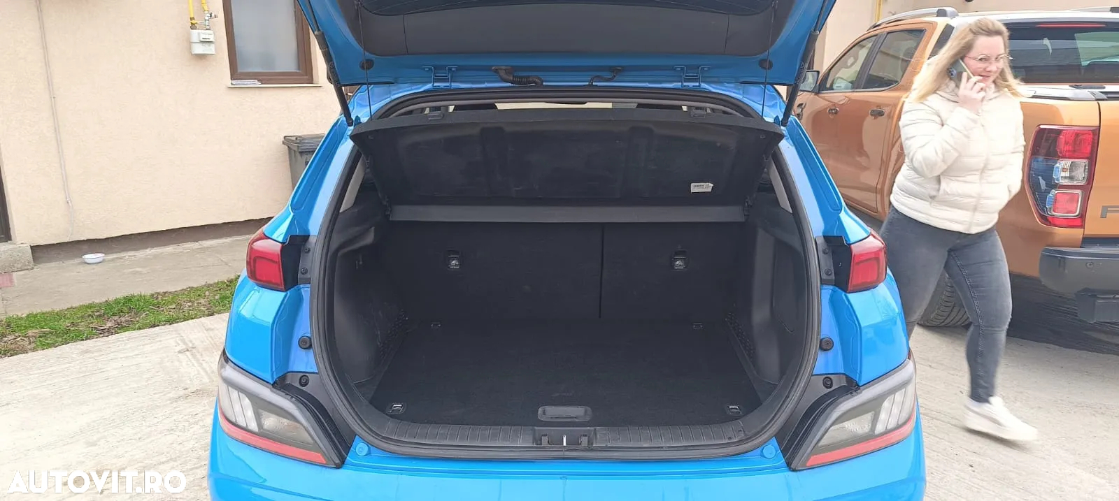 Hyundai KONA - 6